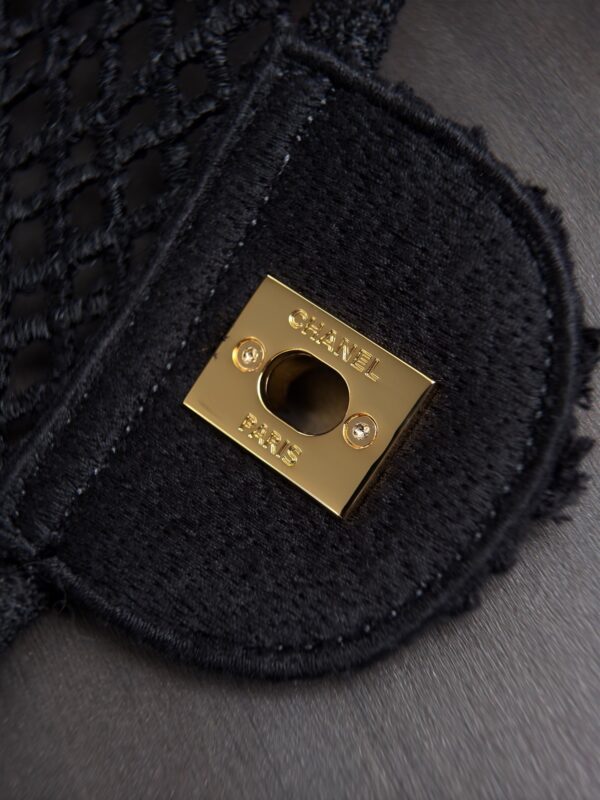 img_ecb71349_20260719_i1784414213308_1156_0_5_jpg CHANEL 26S SMALL FLAP BAG 21 IN BLACK MESH-WOVEN RAFFIA AND CALFSKIN GOLD HARDWARE