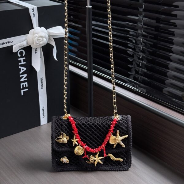 img_ecb71349_20260719_i1784414214482_8994_0_0_jpg CHANEL 26S SMALL FLAP BAG 21 IN BLACK MESH-WOVEN RAFFIA AND CALFSKIN GOLD HARDWARE