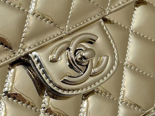 25S CHANEL STAR GOLD 23 IN METALLIC GOLD CALFSKIN