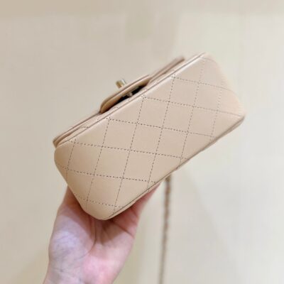 CHANEL 25S FLAP BAG 17 CM IN LIGHT BEIGE LAMBSKIN WITH GOLD HARDWARE