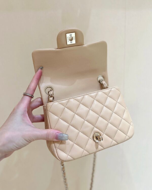 CHANEL 25S FLAP BAG 17 CM IN LIGHT BEIGE LAMBSKIN WITH GOLD HARDWARE