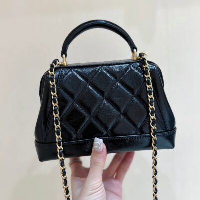 CHANEL TOP HANDLE BAG 18 IN BLACK OIL-WAX LAMBSKIN GOLD HARDWARE