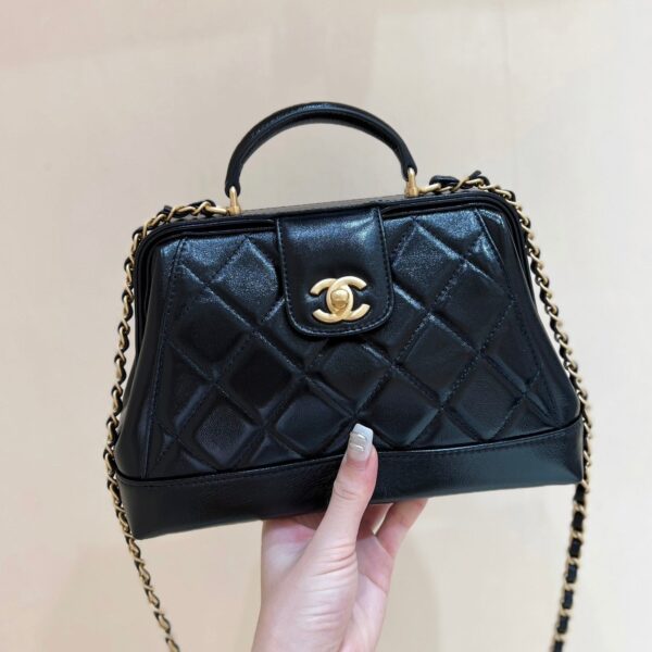 img_f3c7fd90_20240702_i1719900143_8370_3_jpg MEDIUM TOP HANDLE BAG 23 IN BLACK OIL-WAX LAMBSKIN GOLD HARDWARE