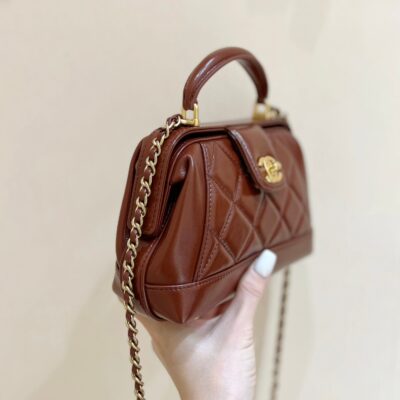 img_f3c7fd90_20240714_i1720939922_5310_4_jpg CHANEL TOP HANDLE BAG 18 IN BROWN OIL-WAX LAMBSKIN GOLD HARDWARE