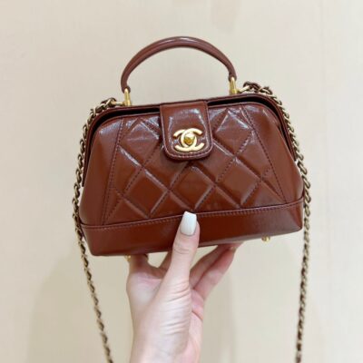 img_f3c7fd90_20240714_i1720939922_7650_3_jpg CHANEL TOP HANDLE BAG 18 IN BROWN OIL-WAX LAMBSKIN GOLD HARDWARE