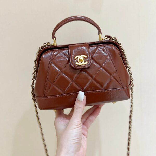 img_f3c7fd90_20240714_i1720939922_7650_3_jpg CHANEL TOP HANDLE BAG 18 IN BROWN OIL-WAX LAMBSKIN GOLD HARDWARE