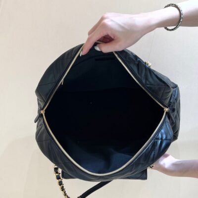 img_f3c7fd90_20240803_i1722679246_9284_7_jpg BOWLING BAG 44 IN BLACK SOFT LAMBSKIN GOLD HARDWARE