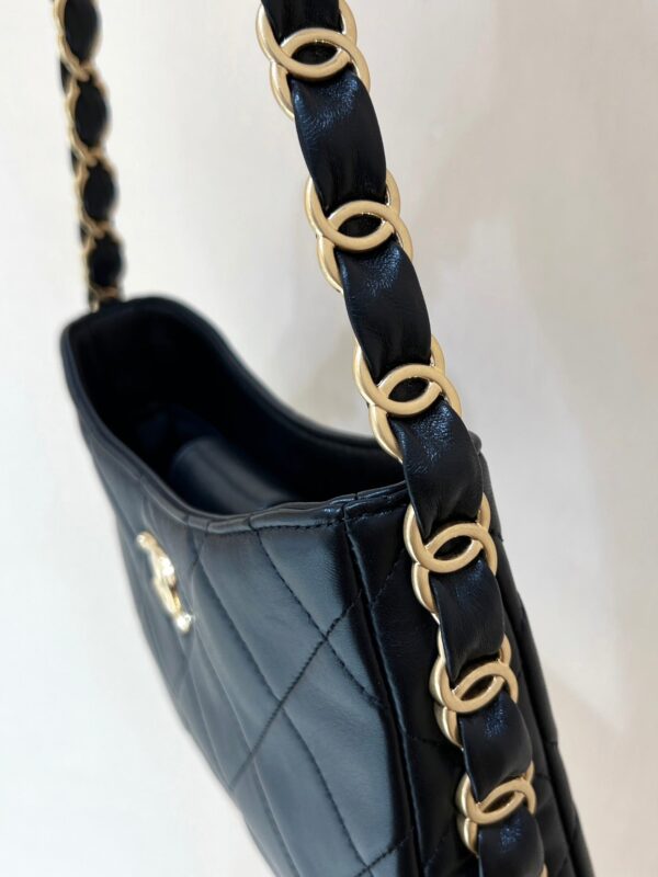 CHANEL HOBO 24 IN BLACK LAMBSKIN GOLD HARDWARE