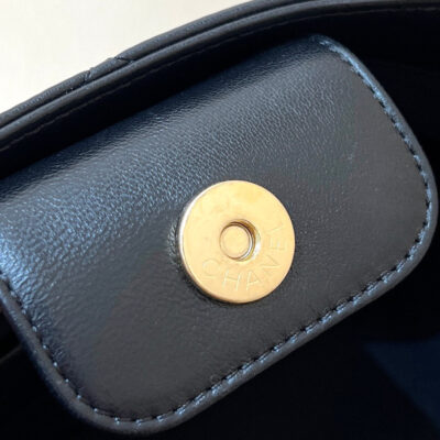 CHANEL HOBO 24 IN BLACK LAMBSKIN GOLD HARDWARE