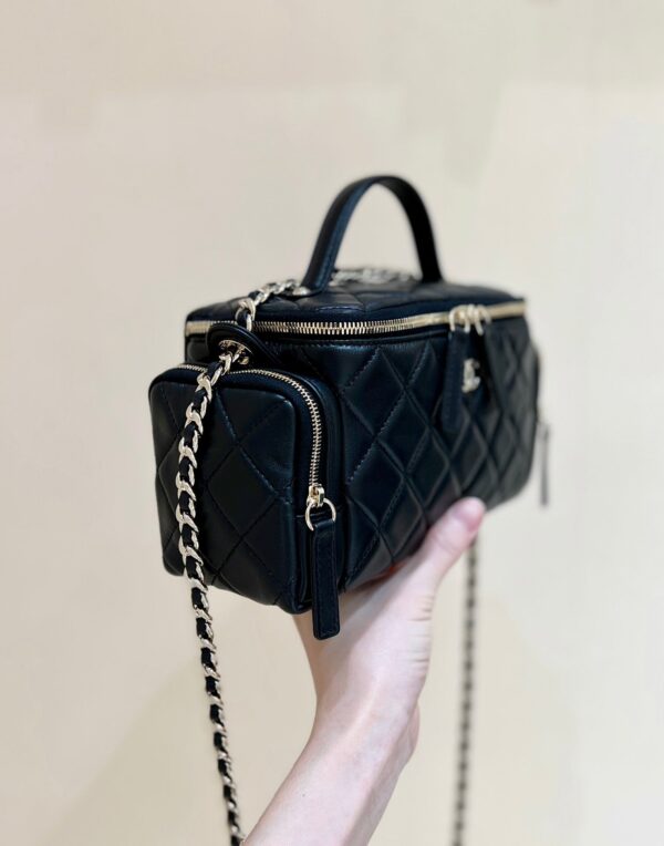 img_f3c7fd90_20241029_i1730180415_4793_6_jpg CHANEL 25S VANITY CASE 23 IN BLACK LAMBSKIN