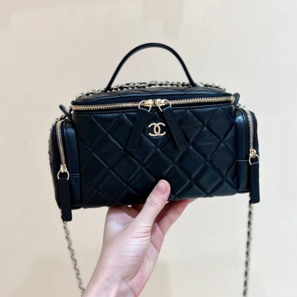 img_f3c7fd90_20241029_i1730180415_6143_8_jpg CHANEL 25S VANITY CASE 23 IN BLACK LAMBSKIN