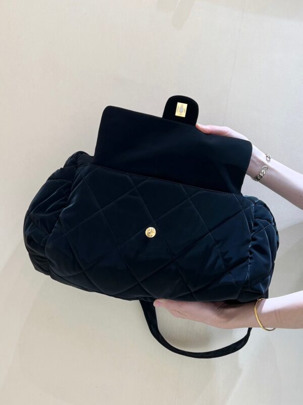 img_f3c7fd90_20241109_i1731130375_8596_8_jpg CHANEL HOBO 44 IN COCONEIGE BLACK NYLON VELVET GOLD HARDWARE