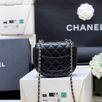 QUILTED TOP HANDLE BAG 16 IN BLACK LAMBSKIN GOLD HARDWARE