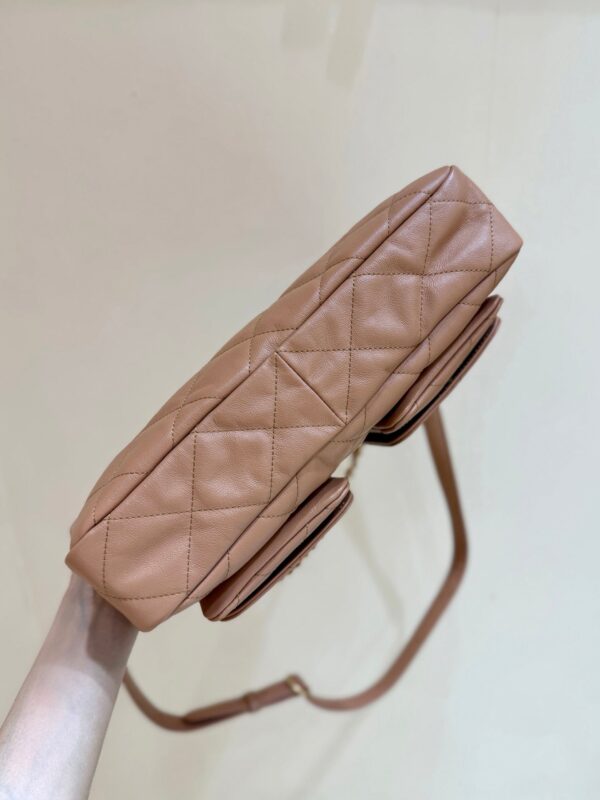 img_f3c7fd90_20250401_i1743474090685_6456_0_7_jpg CHANEL 25S HIPPIE HOBO POSTMAN BAG 30 IN WARM TAUPE CALFSKIN GOLD HARDWARE