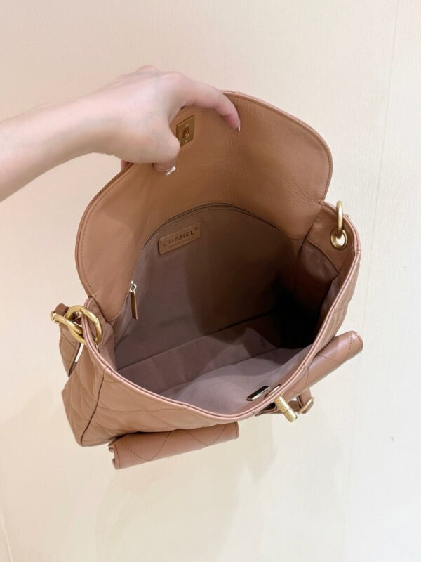 img_f3c7fd90_20250401_i1743474090695_7832_0_8_jpg CHANEL 25S HIPPIE HOBO POSTMAN BAG 30 IN WARM TAUPE CALFSKIN GOLD HARDWARE
