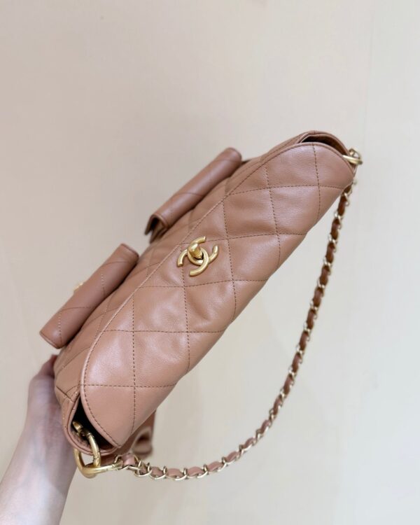 img_f3c7fd90_20250401_i1743474090720_395_0_6_jpg CHANEL 25S HIPPIE HOBO POSTMAN BAG 30 IN WARM TAUPE CALFSKIN GOLD HARDWARE