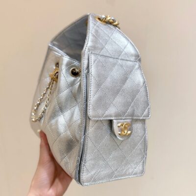 CC 25 HANDBAG IN SILVER-TONE 30 GRAINED CALFSKIN GOLD HARDWARE