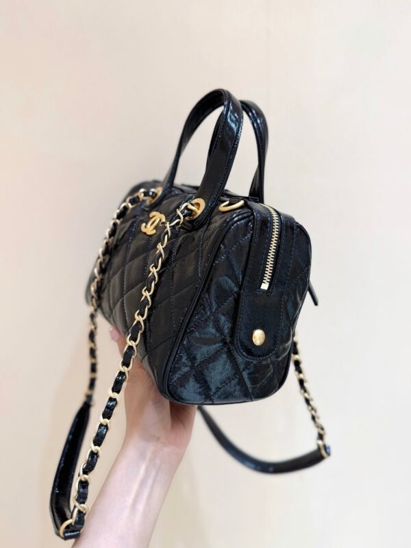 img_f3c7fd90_20250622_i1750564662044_7593_0_5_jpg CHANEL 25S SMALL BOWLING BAG 21 IN BLACK CALFSKIN GOLD HARDWARE