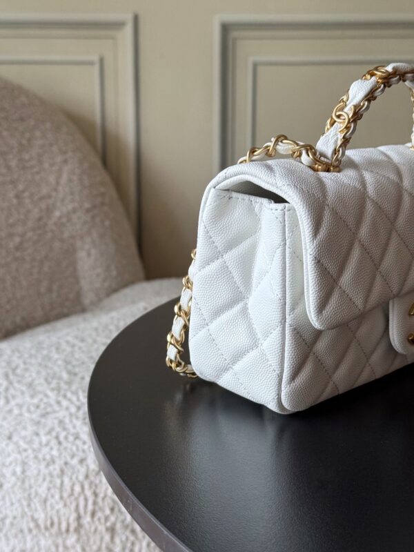 CHANEL 25S FLAP BAG 20 CM IN WHITE CAVIAR LEATHER WITH GOLD HARDWARE