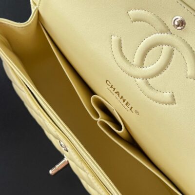 CHANEL 25S CLASSIC FLAP BAG 25 CM IN PALE BEIGE YELLOW LAMBSKIN WITH GOLD HARDWARE