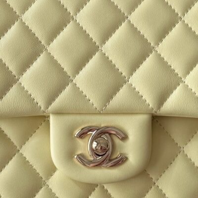 CHANEL 25S CLASSIC FLAP BAG 25 CM IN PALE BEIGE YELLOW LAMBSKIN WITH GOLD HARDWARE