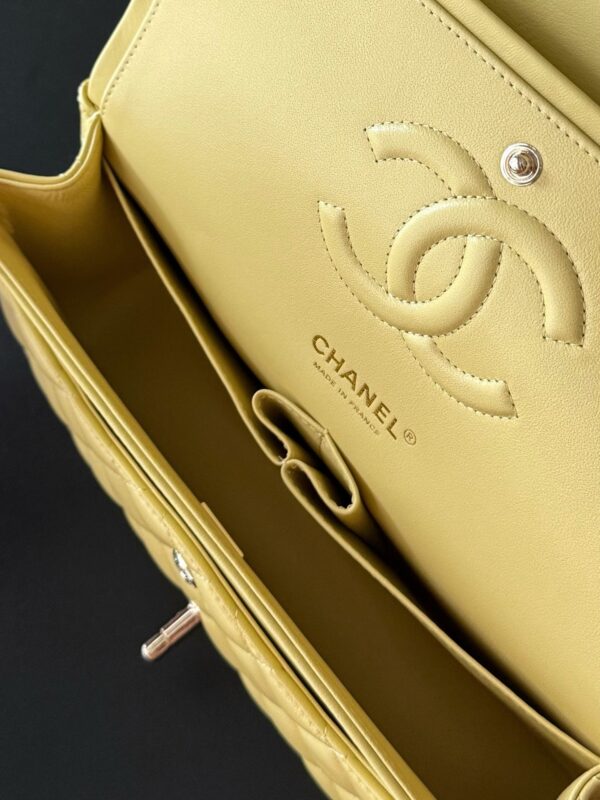 CHANEL 25S CLASSIC FLAP BAG 25 CM IN LIGHT YELLOW LAMBSKIN WITH GOLD HARDWARE