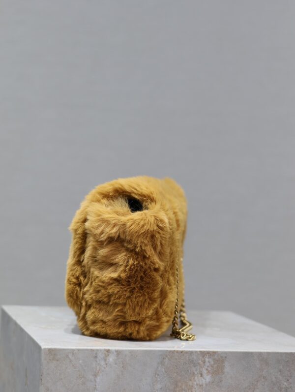 img_f8c0bdc9_20231220_i1703063610_6650_6_jpg KATE SMALL BAG 22 IN PEANUT BROWN RABBIT FUR GOLD CHAIN