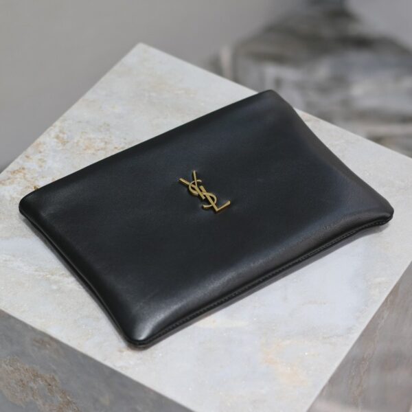 img_f8c0bdc9_20240104_i1704354403_6267_1_jpg CALYPSO SMALL POUCH 23 IN BLACK SMOOTH LAMBSKIN