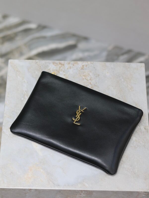 img_f8c0bdc9_20240104_i1704354403_8172_0_jpg CALYPSO SMALL POUCH 23 IN BLACK SMOOTH LAMBSKIN