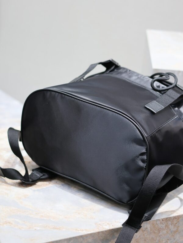 img_f8c0bdc9_20240121_i1705825366_2906_8_jpg WATERPROOF BACKPACK 45 IN BLACK NYLON WITH EMBOSSED LOGO