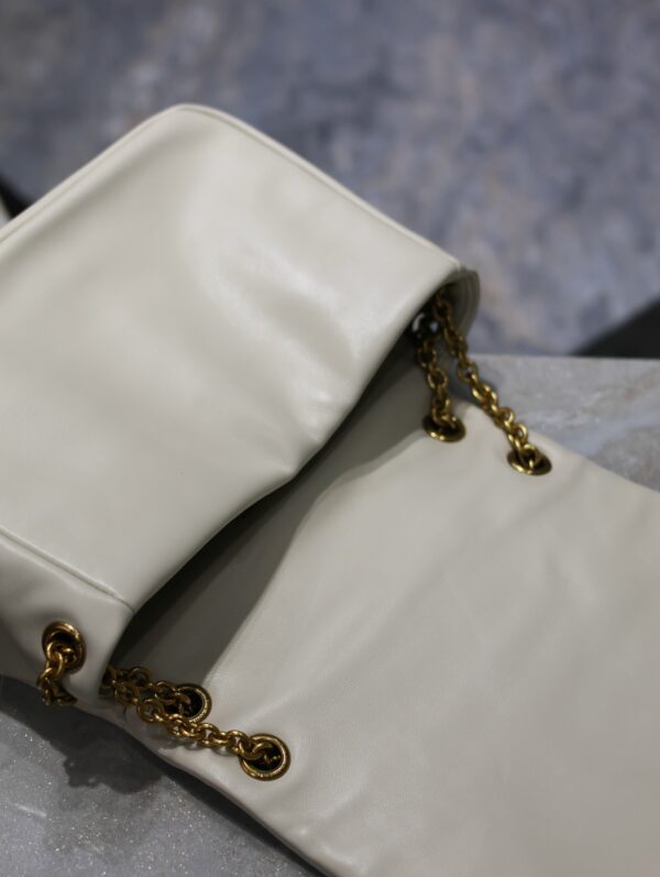 img_f8c0bdc9_20240126_i1706254284_5395_4_jpg JAMIE 4.3 SMALL BAG 25 IN WHITE LAMBSKIN GOLD HARDWARE