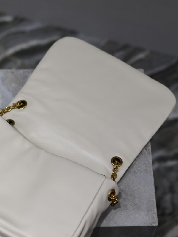 img_f8c0bdc9_20240126_i1706254285_8604_7_jpg JAMIE 4.3 SMALL BAG 25 IN WHITE LAMBSKIN GOLD HARDWARE