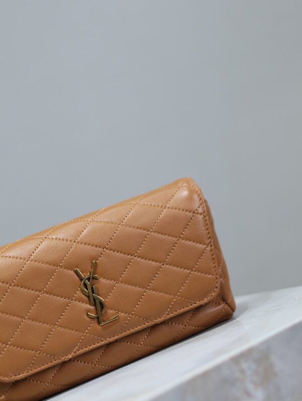img_f8c0bdc9_20240416_i1713259841_1889_6_jpg YSL 25S SAINT LAURENT GABY 19 IN FOX QUILTED CALFSKIN GOLD HARDWRE