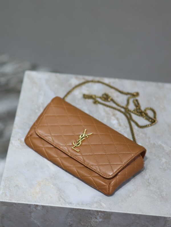 img_f8c0bdc9_20240416_i1713259841_4711_0_jpg YSL 25S SAINT LAURENT GABY 19 IN FOX QUILTED CALFSKIN GOLD HARDWRE