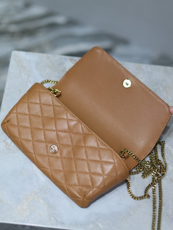 img_f8c0bdc9_20240416_i1713259841_8933_4_jpg YSL 25S SAINT LAURENT GABY 19 IN FOX QUILTED CALFSKIN GOLD HARDWRE