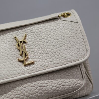 NIKI MEDIUM 28 IN WHITE ELEPHANT PATTERN LAMBSKIN GOLD LOGO