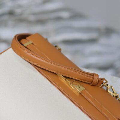 img_f8c0bdc9_20240525_i1716628930_190_3_jpg MANHATTAN HANDBAG 32 IN BROWN CALFSKIN AND WHITE CANVAS GOLD HARDWARE