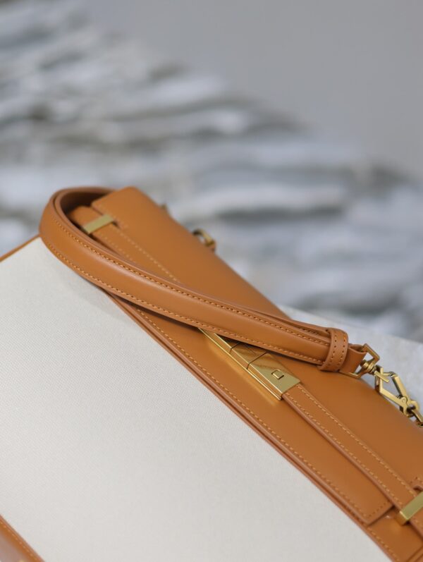 img_f8c0bdc9_20240525_i1716628930_190_3_jpg MANHATTAN HANDBAG 32 IN BROWN CALFSKIN AND WHITE CANVAS GOLD HARDWARE