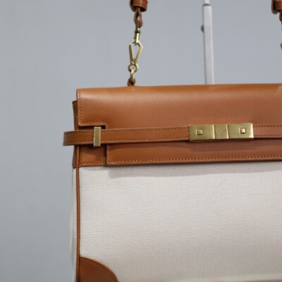 img_f8c0bdc9_20240525_i1716628930_5236_7_jpg MANHATTAN HANDBAG 32 IN BROWN CALFSKIN AND WHITE CANVAS GOLD HARDWARE