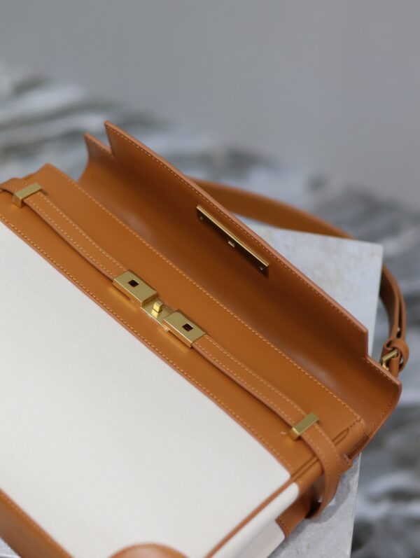 img_f8c0bdc9_20240525_i1716628930_651_2_jpg MANHATTAN HANDBAG 32 IN BROWN CALFSKIN AND WHITE CANVAS GOLD HARDWARE
