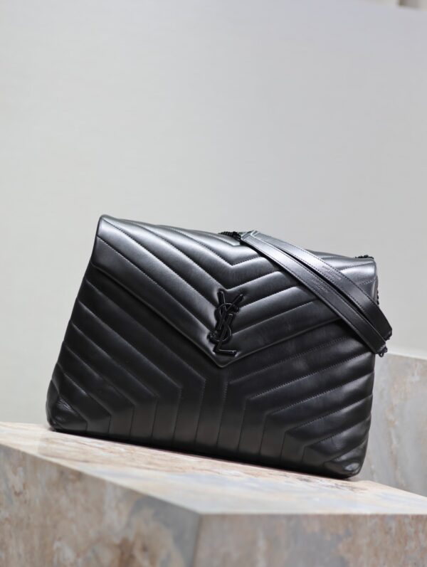 img_f8c0bdc9_20240606_i1717676318_2562_8_jpg LOULOU LARGE 36 IN BLACK QUILTED CALFSKIN BLACK HARDWARE