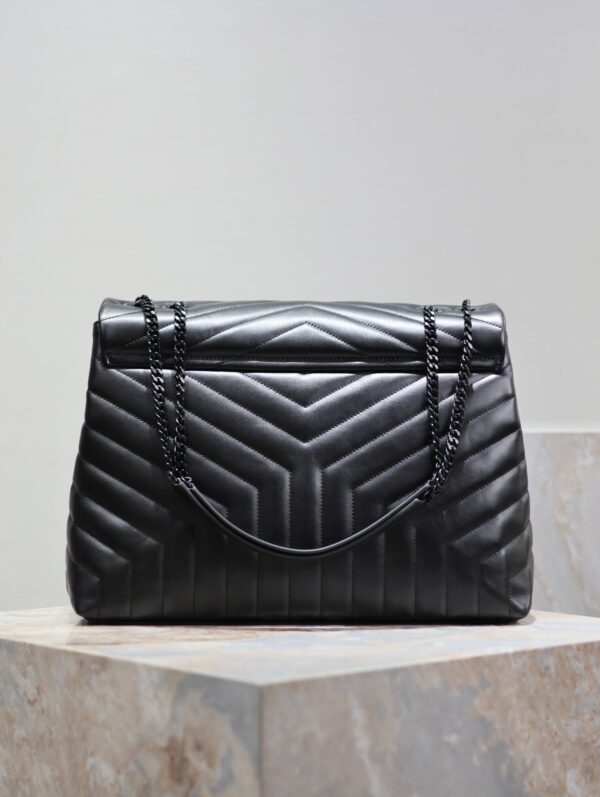 img_f8c0bdc9_20240606_i1717676318_4915_0_jpg LOULOU LARGE 36 IN BLACK QUILTED CALFSKIN BLACK HARDWARE