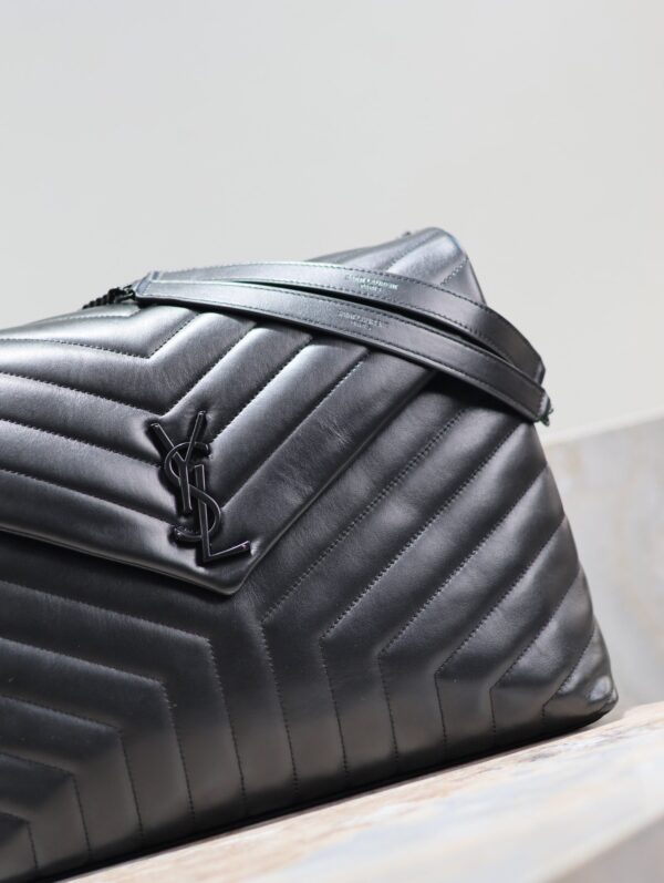 img_f8c0bdc9_20240606_i1717676318_8489_4_jpg LOULOU LARGE 36 IN BLACK QUILTED CALFSKIN BLACK HARDWARE
