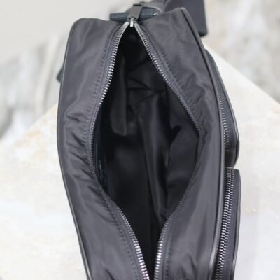 CITY CAMERA BAG 24 IN BLACK ECONYL