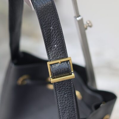 img_f8c0bdc9_20240711_i1720679286_3618_3_jpg PARIS VII SMALL HOBO 30 IN BLACK GRAINED LEATHER GOLD HARDWARE