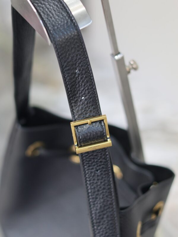 img_f8c0bdc9_20240711_i1720679286_3618_3_jpg PARIS VII SMALL HOBO 30 IN BLACK GRAINED LEATHER GOLD HARDWARE