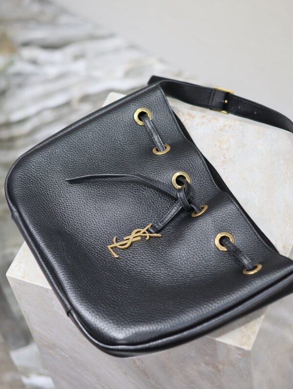 img_f8c0bdc9_20240711_i1720679286_4783_4_jpg PARIS VII SMALL HOBO 30 IN BLACK GRAINED LEATHER GOLD HARDWARE