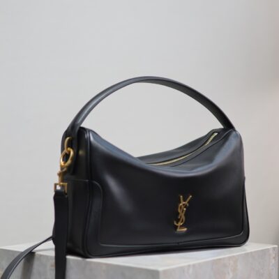 CAMERA SUPPLE BAG 28 IN BLACK SMOOTH LAMBSKIN GOLD HARDWARE