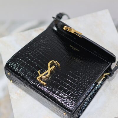 img_f8c0bdc9_20240718_i1721288936_1660_8_jpg CASSANDRA MINI TOP HANDLE BAG 20 IN BLACK CROCODILE-EMBOSSED GLOSSY CALFSKIN