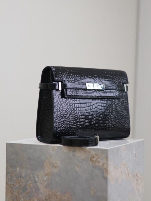 img_f8c0bdc9_20240810_i1723289913_5901_0_jpg MANHATTAN MEDIUM 29 IN BLACK CROCODILE-EMBOSSED CALFSKIN SILVER BUCKLE